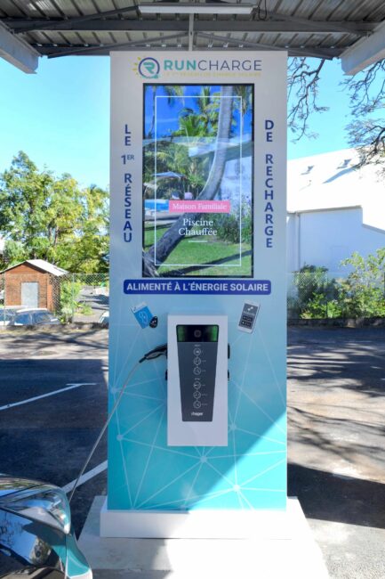 Borne électrique Run Charge La Réunion (credit photo Fred Liron)