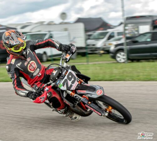 Giani Catorc en circuit supermotard