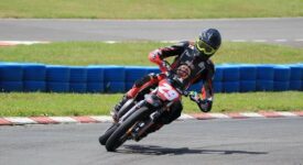 Giani Catorc en super motard sur circuit