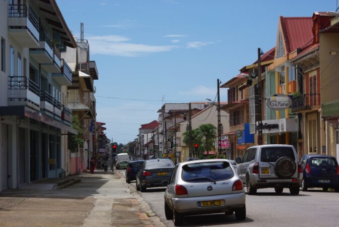 Rue de Cayenne en circulation