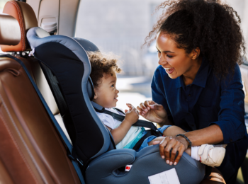 Siège auto enfant à La Réunion l Protection des enfants en voiture - Réunion