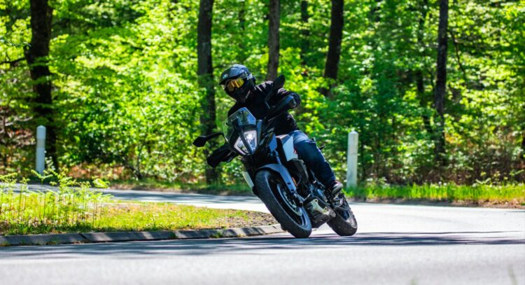moto roulante 390 adventure KTM