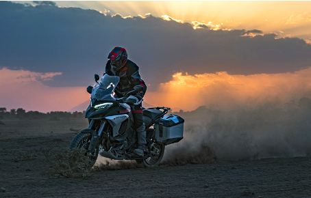 trails-Ducati-Multistada-V4-Rally-profil