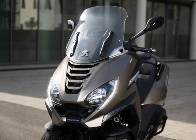 Scooters 3 roues peugeot metropolis 400 avant