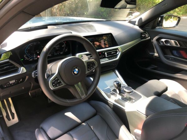 BMW M240i xDrive Coupé intérieur cheuffeur