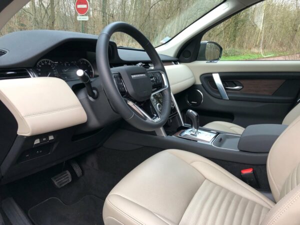 Land Rover Discovery Sport intérieur chauffeur
