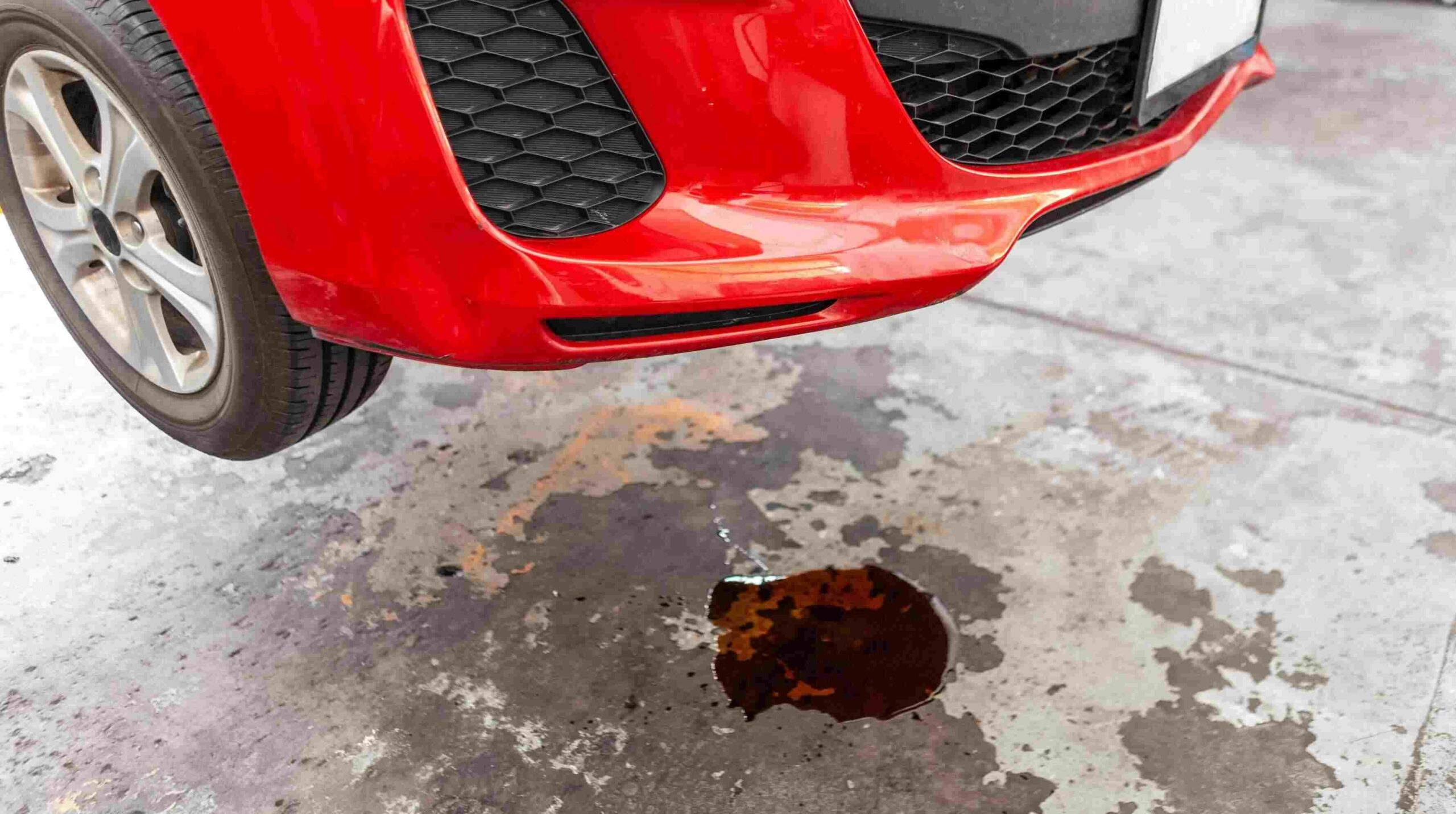 Reasons Car Leaks Oil