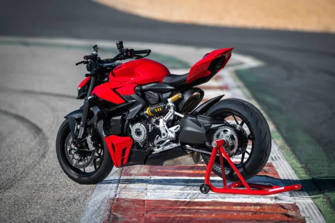 Ducati Streetfighter V2